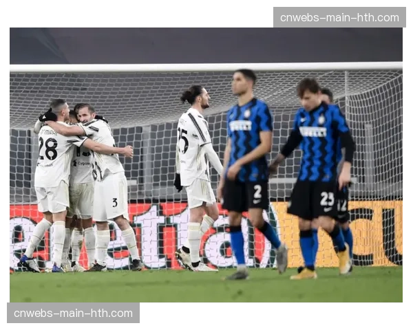 都灵德比赛前，尤文图斯全队进行封闭训练